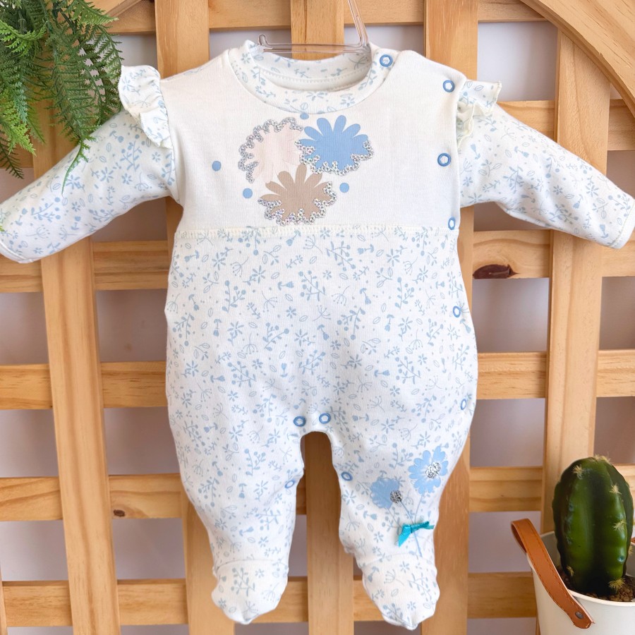 Macacão Malha Trape Zape - Flores com Paetê - Off White e Azul Claro